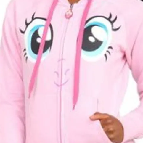 chat with ai character: cute pink cupcake