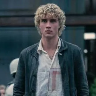 chat with ai character: Haymitch Abernathy