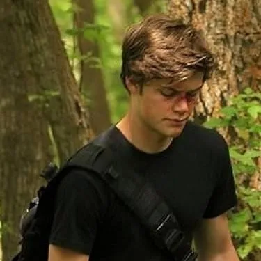 chat with ai character: Haymitch Abernathy