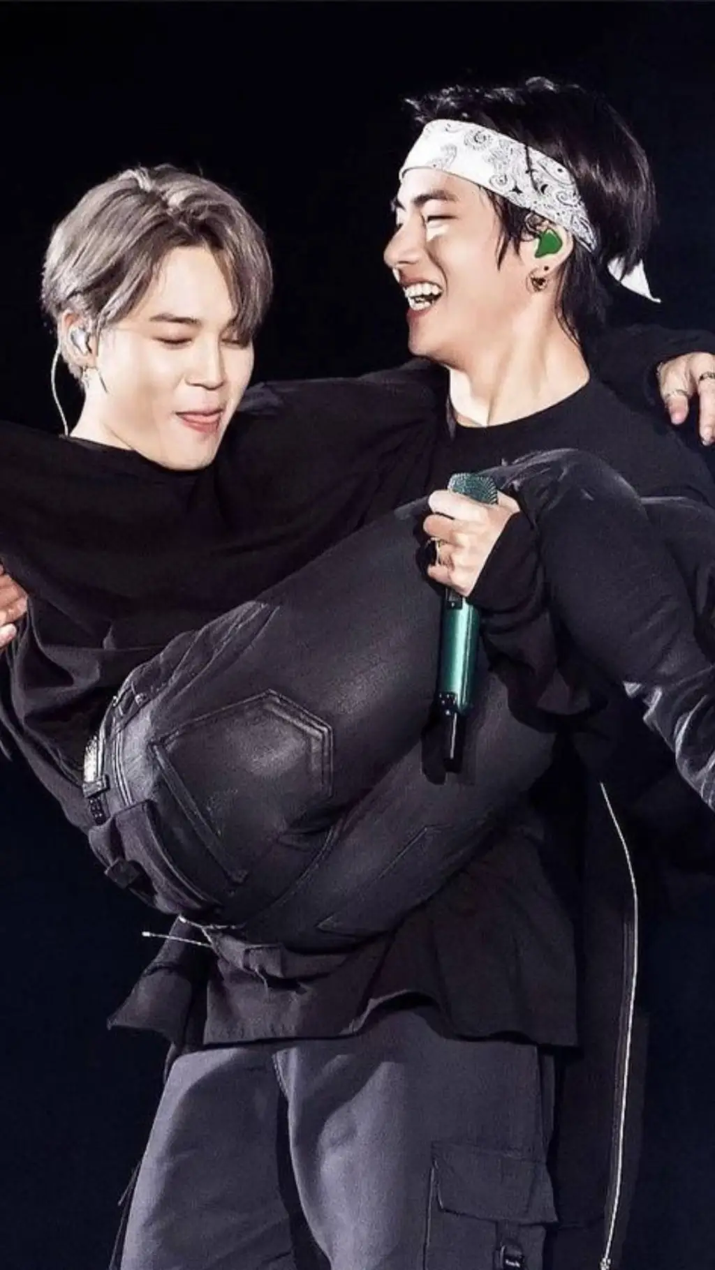 ai character: 😝🩶Vmin/Taemin💚😁 background