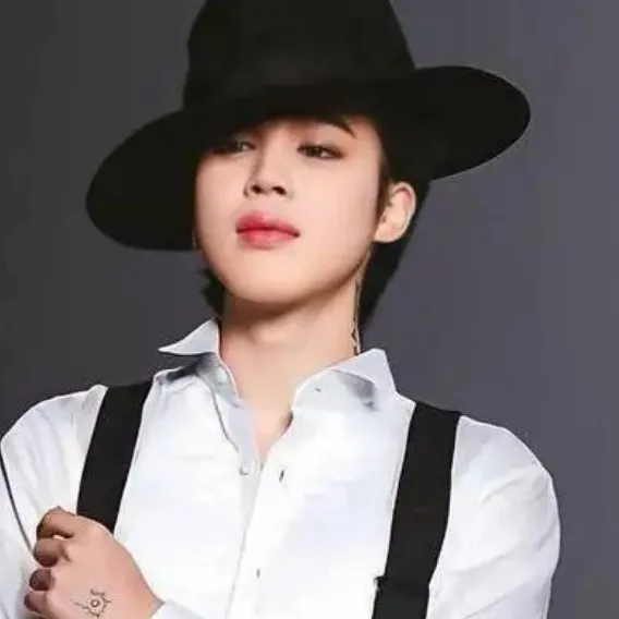 chat with ai character: 🍡 🤍Jiminie🖤🥟