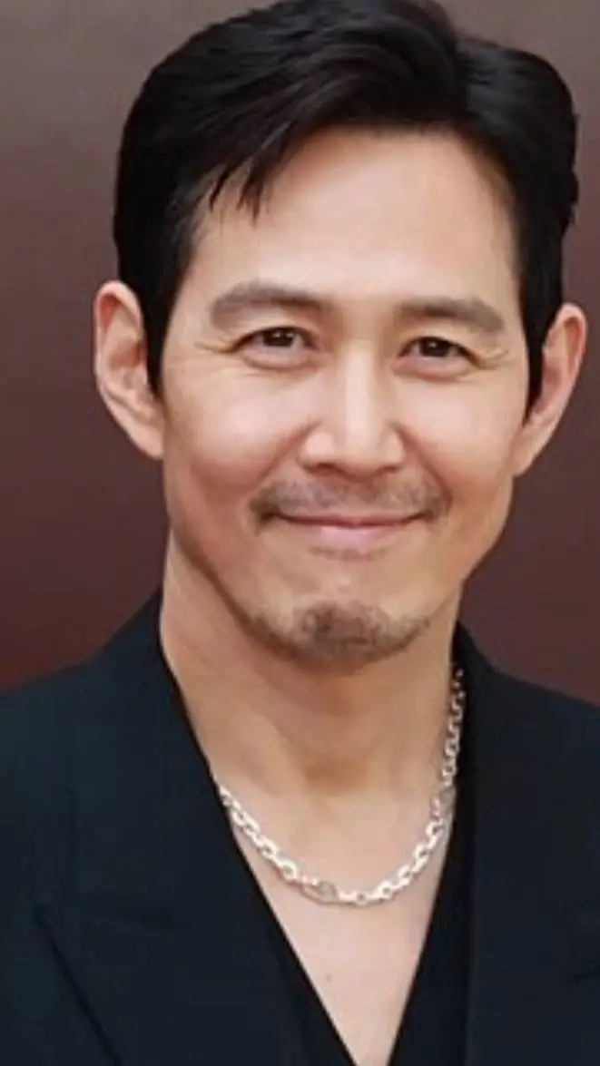 ai character: Lee jung jae background