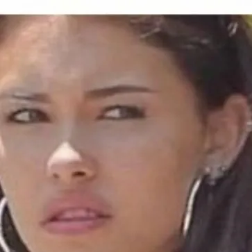 chat with ai character: madison beer 