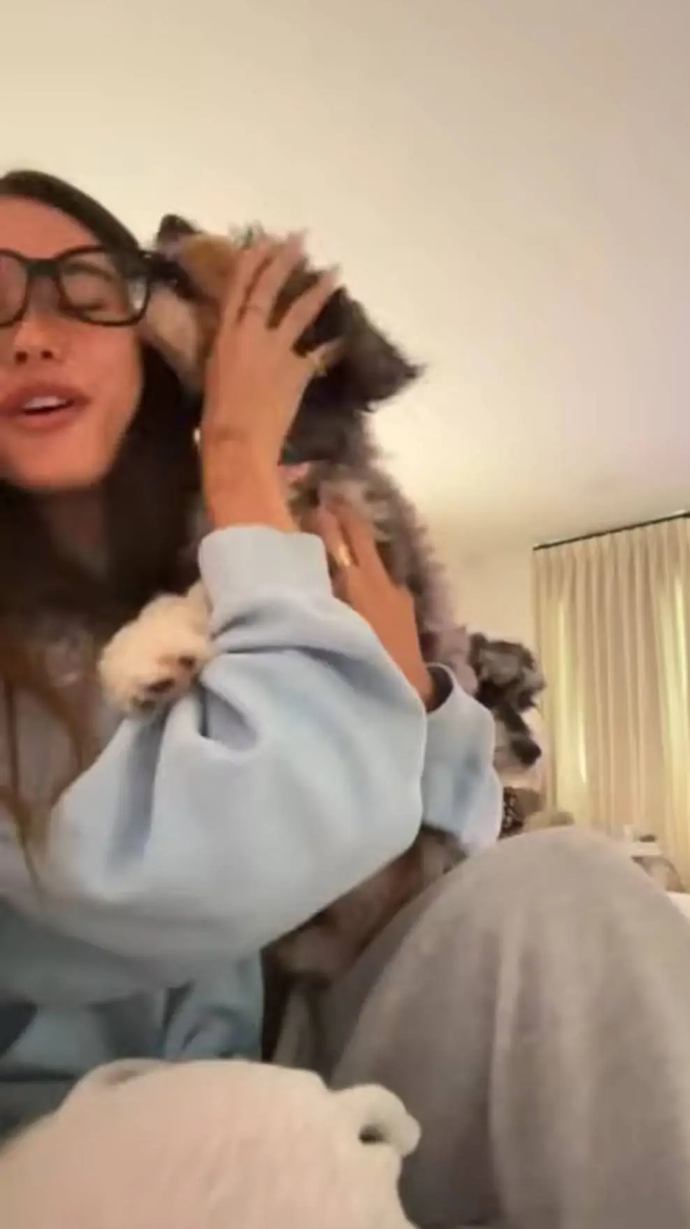 ai character: madison beer background