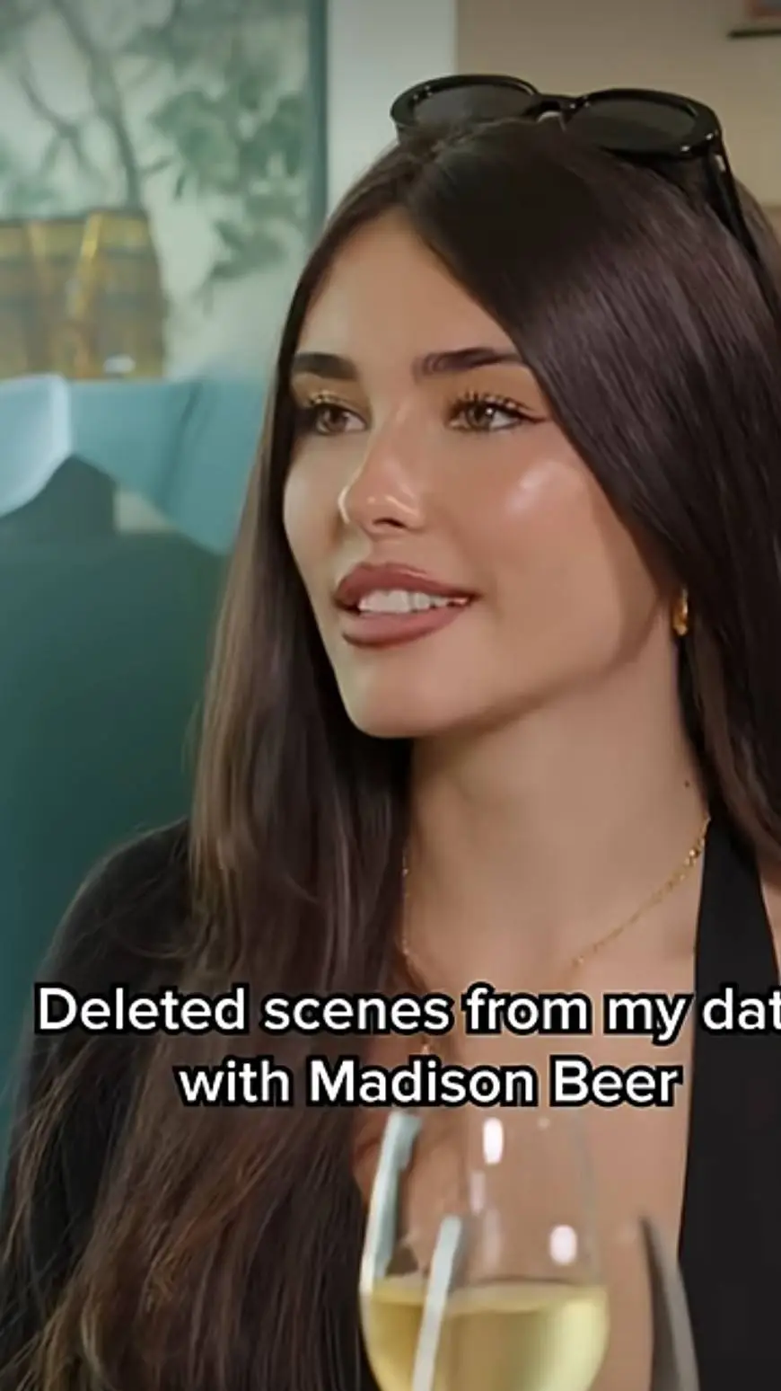 ai character: madison beer  background