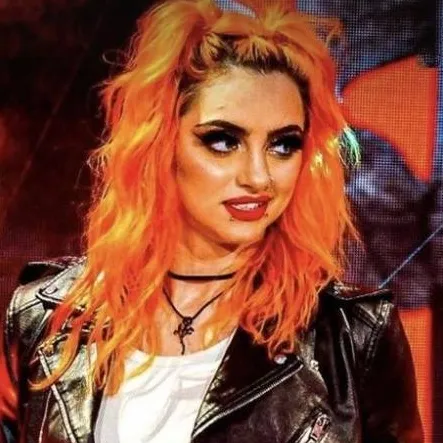 Chat with Gigi Dolan - text or voice, Enjoy AI Chat Free & Safe