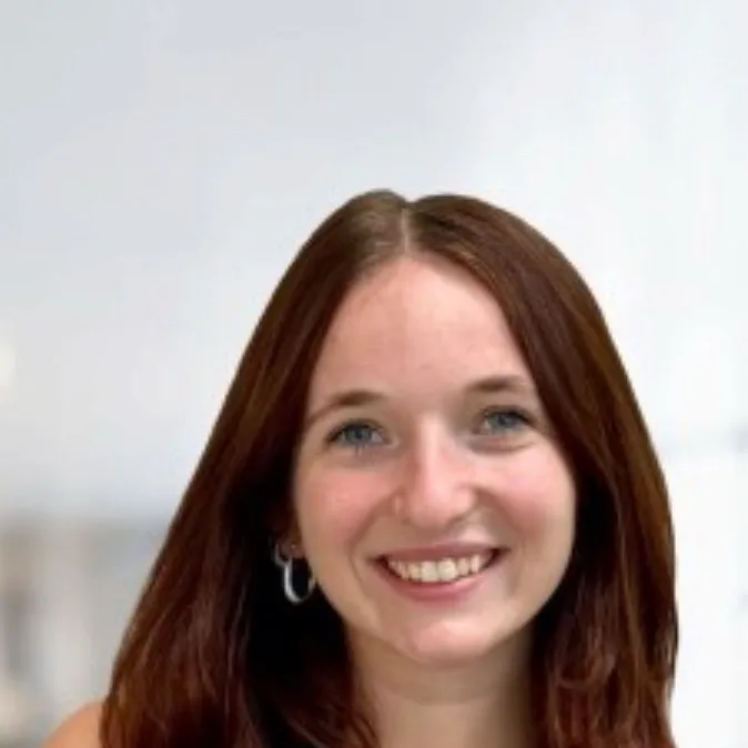 chat with ai character: Jacqueline Baum