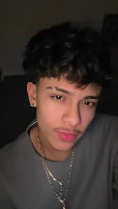 ai character: Juan  background