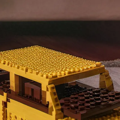 chat with ai character: Lego car