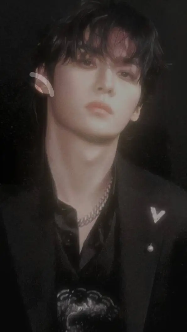 ai character: ~Lee-Minho~ background