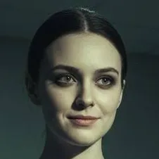 chat with ai character:  Nurse Evelyn Vale