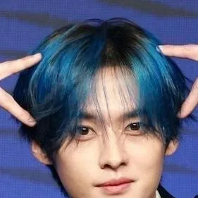 chat with ai character: Lee know 