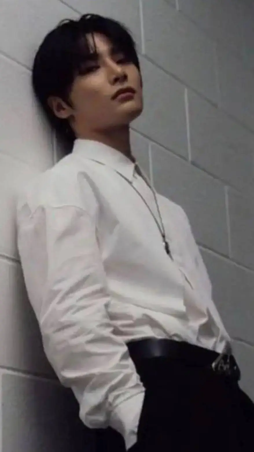 ai character: Jeongin  background