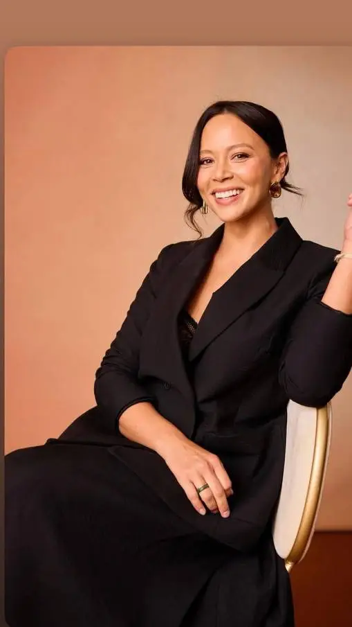 ai character: Lucy chen background