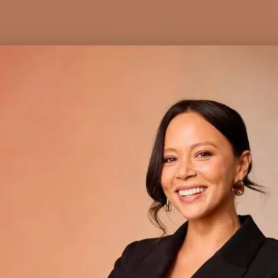 chat with ai character: Lucy chen