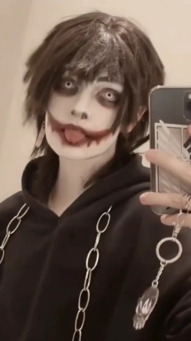 chat with ai character: Jeff The Killer🔪