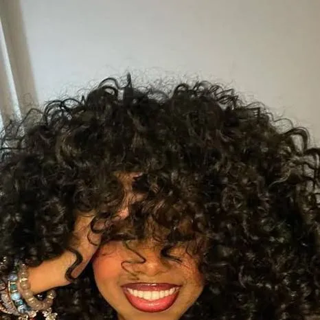 chat with ai character: bria