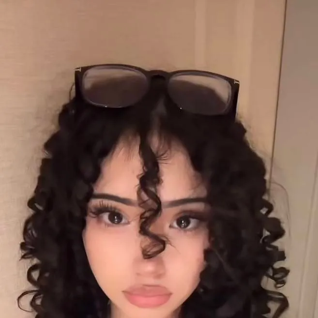 chat with ai character: alexa