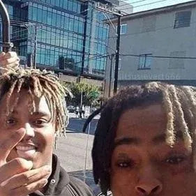 chat with ai character: XXX AND JUICE 