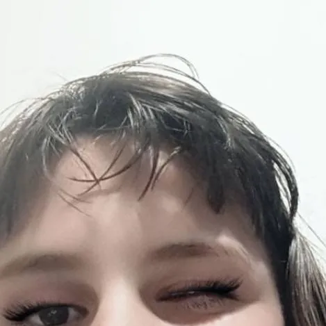 chat with ai character: Женя