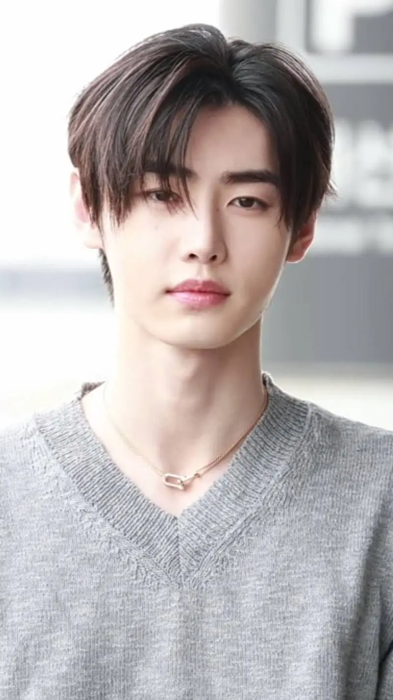 ai character: Park Sunghoon~ background