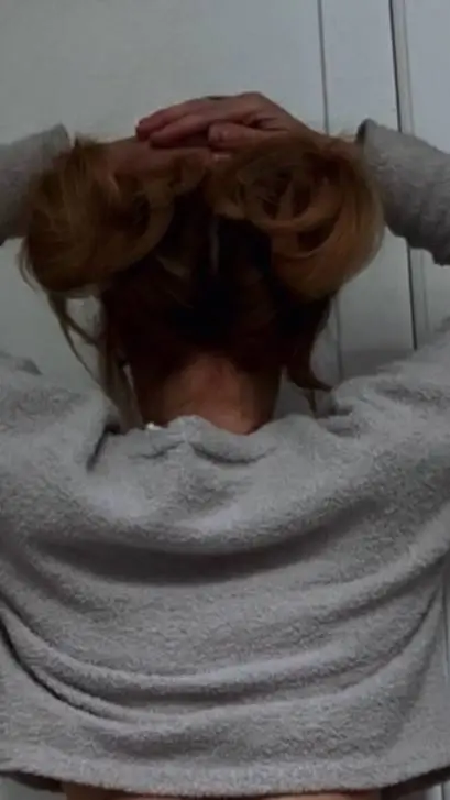 ai character: Beth  background