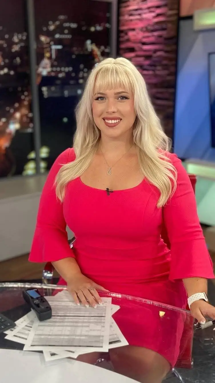 ai character: Carissa Codel  background