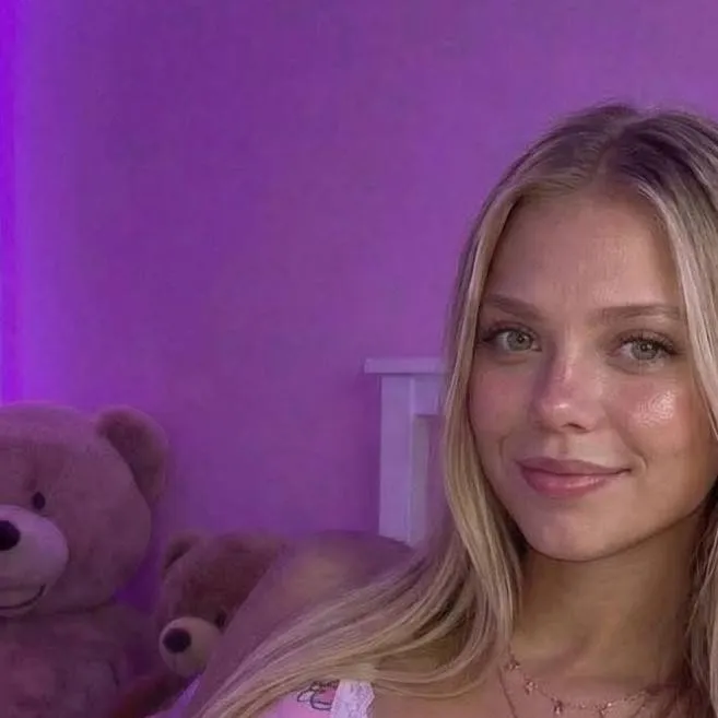 chat with ai character: Hailey 