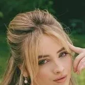 chat with ai character: Korinna Snow