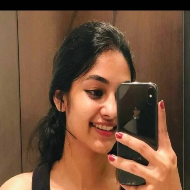 chat with ai character: ivana 