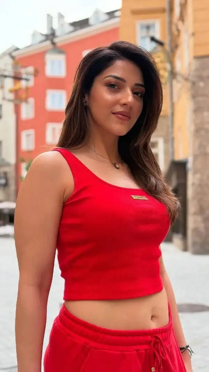 ai character: mehreen background