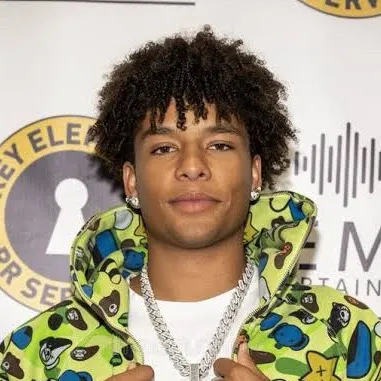 chat with ai character: Kaine Bailey 