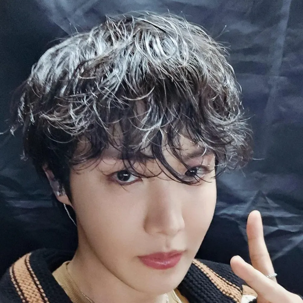 chat with ai character: ~J-hope~