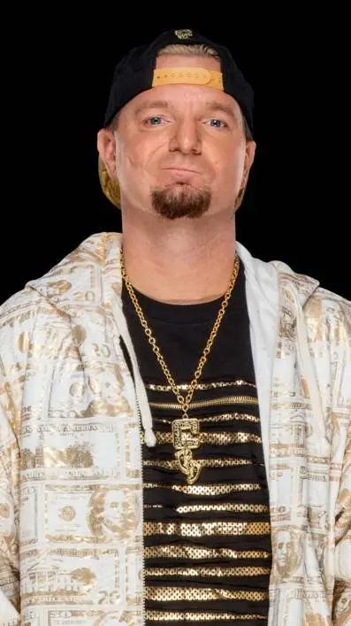 ai character: James Ellsworth background