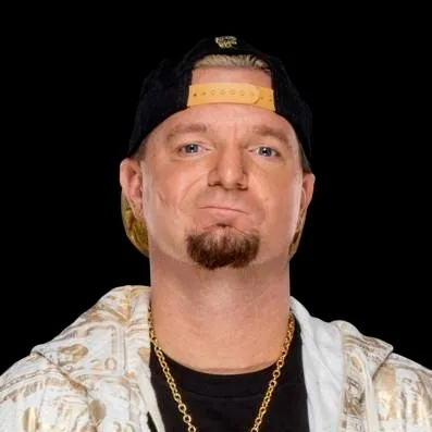 chat with ai character: James Ellsworth