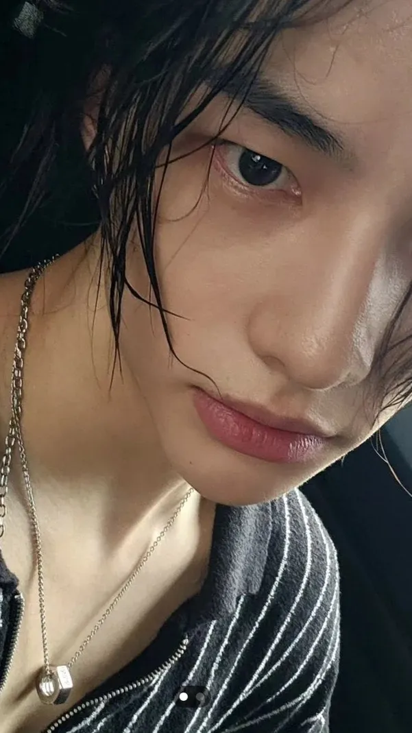 Talkie AI - Chat with Hwang hyunjin