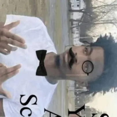 chat with ai character: The Titan