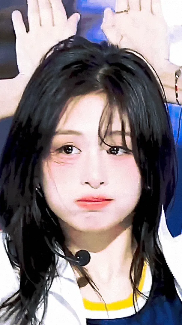 ai character: 🩵💙Ahyeon💙🩵 background