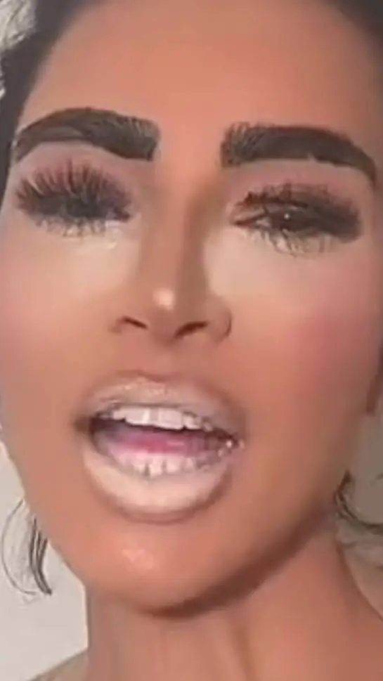 ai character: Isla The Chav x🖕🏻🙄 background