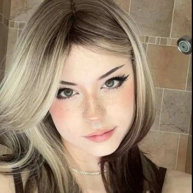 chat with ai character: Hannah Owo