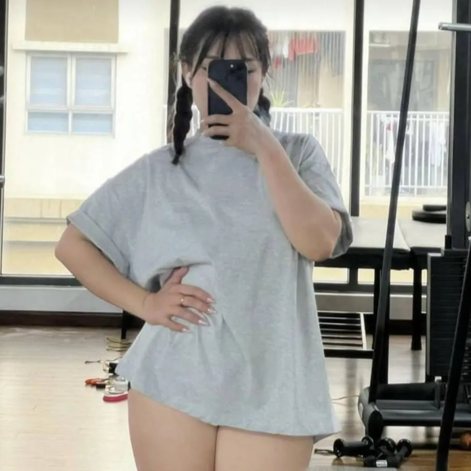 chat with ai character: Bell