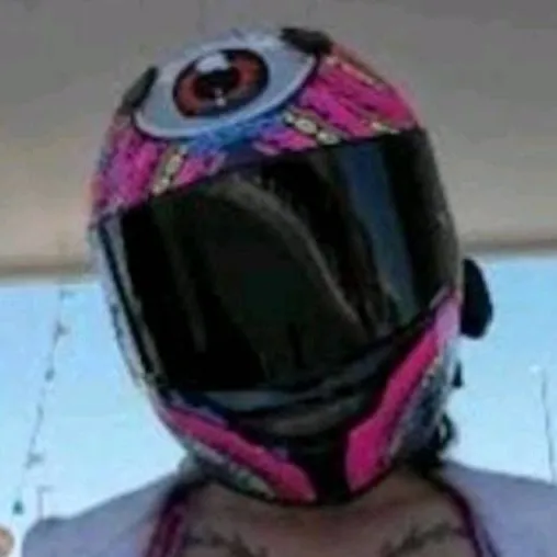 chat with ai character: Brynn