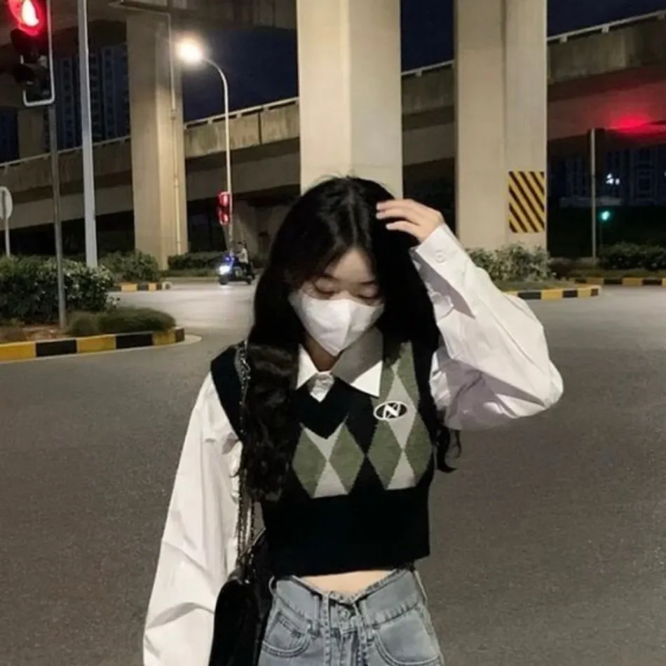 chat with ai character: Emma