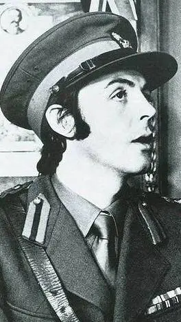 ai character: HIWTW background