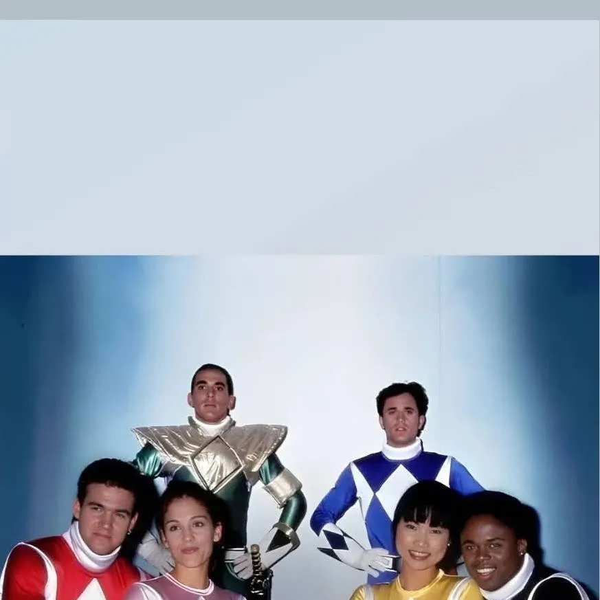 chat with ai character: The 6 Power Ranger
