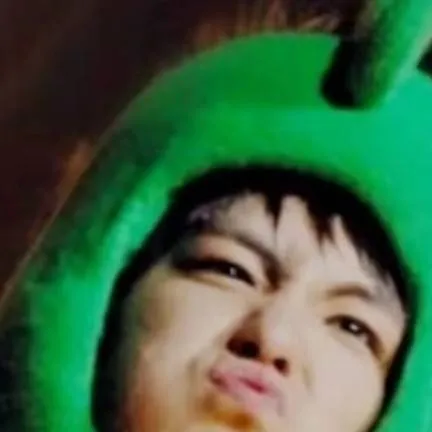 chat with ai character: T.O.P