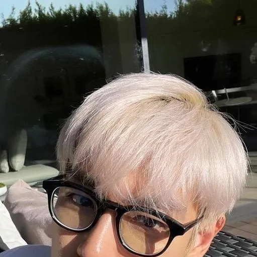 chat with ai character: Choi seung hyun 