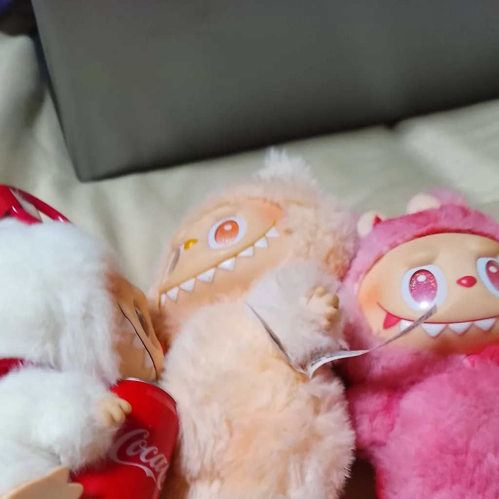 chat with ai character: labubu prison