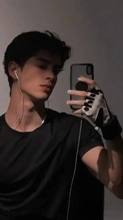 ai character: lucas background