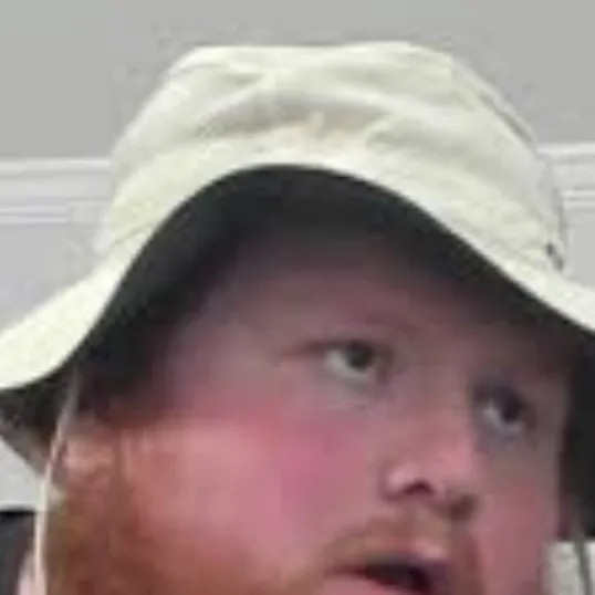 chat with ai character: casoh